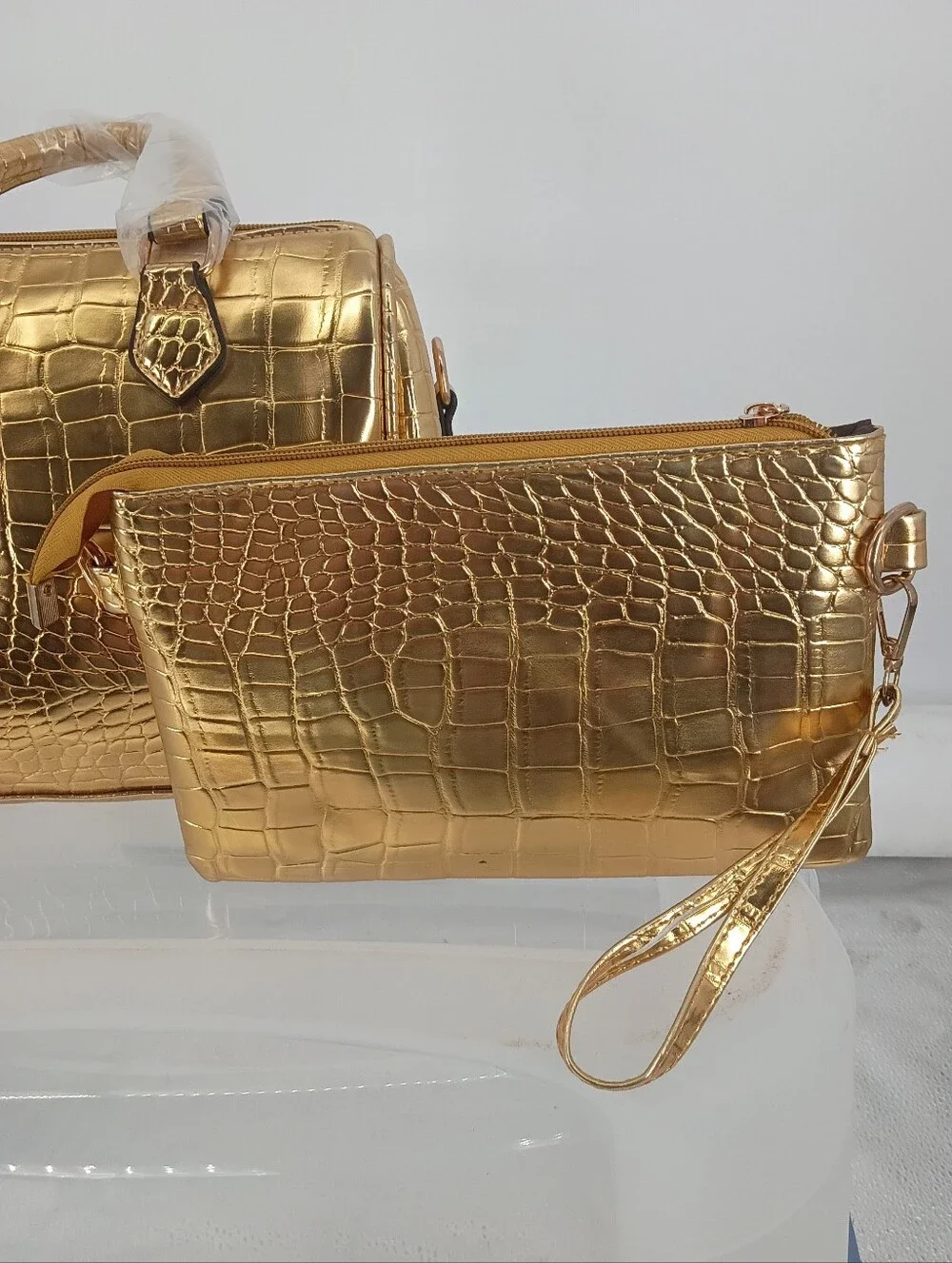 GJGJTER Gold Croc-Embossed Women’s Satchel and Wristlet Set